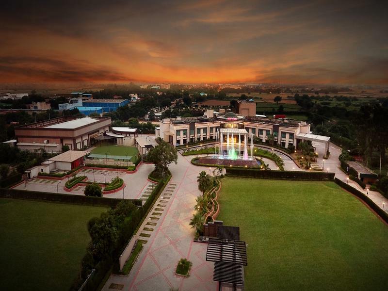 City Park Resort Bahādurgarh 외부 사진